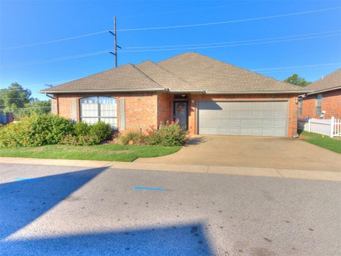 Photo of 1311 N Canyon Way, Guthrie, OK 73044 (MLS # 1253651)