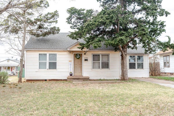 430 S 15TH ST, CLINTON, OK 73601 - Image 5819a946c59d3fb2eaba3ef8e1dd3ff9/1861880097