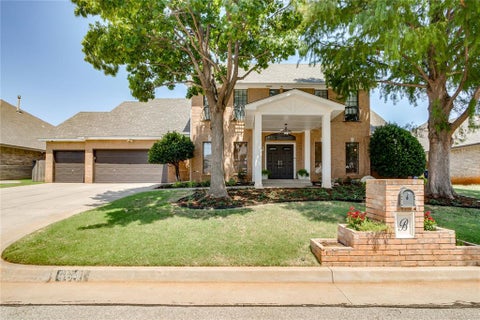 Photo of 6641 NW 116th Street, Oklahoma City, OK 73162 (MLS # 1244156)