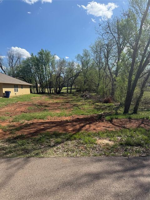 Photo of E Rutgers Avenue, Guthrie, OK 73044 (MLS # 1222340)