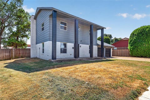 Photo of 904 NE 4th Street, Moore, OK 73160 (MLS # 1245316)