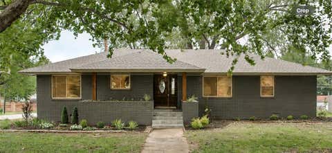 Photo of 824 N Main Street, Blanchard, OK 73010 (MLS # 1236339)