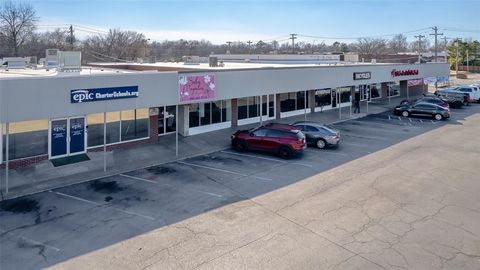 Photo of 558 W Main Street, Norman, OK 73069 (MLS # 1210007)