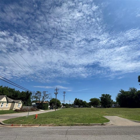 Photo of 1735 NW 28th Street, Oklahoma City, OK 73106 (MLS # 1236958)