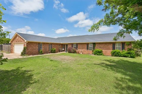 Photo of 881 Moffat Road NW, Piedmont, OK 73078 (MLS # 1226752)