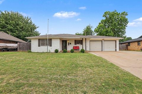 Photo of 1205 Kingston Drive, Yukon, OK 73099 (MLS # 1227474)