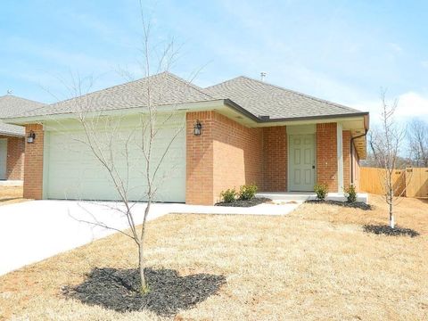 Photo of 204 Saint Charles Way, Midwest City, OK 73130 (MLS # 1230535)