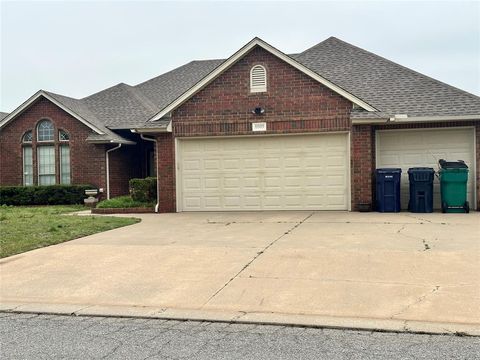 Photo of 8809 NW 116th Terrace, Oklahoma City, OK 73162 (MLS # 1230066)