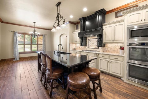 Photo of 15315 SE 41st Street, Choctaw, OK 73020 (MLS # 1240660)