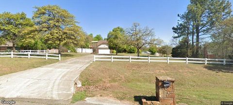 Photo of 13727 Hummingbird Drive, Choctaw, OK 73020 (MLS # 1221835)