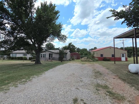 Photo of 1102 County Street 2964 Street, Blanchard, OK 73010 (MLS # 1233494)
