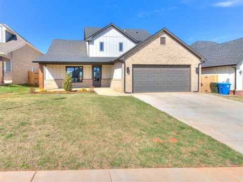 Photo of 2309 Los Angeles Avenue, Edmond, OK 73034 (MLS # 1229774)