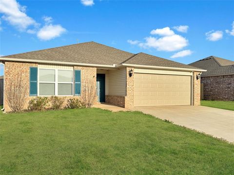 Photo of 488 Fox Den Drive, Newcastle, OK 73065 (MLS # 1219110)
