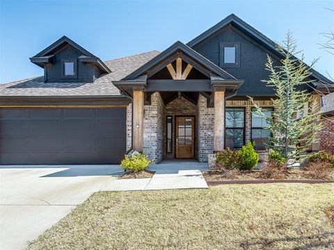 Photo of 204 Ivory Drive, Yukon, OK 73099 (MLS # 1217438)