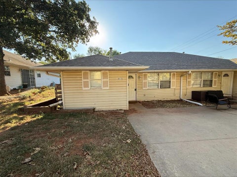 Photo of 601 Dogwood Avenue, Wellston, OK 74881 (MLS # 1247125)