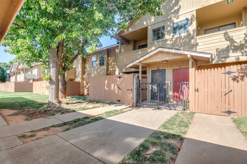 Photo 1 of 25 — 14407 N Pennsylvania Avenue 12C, Oklahoma City, OK 73134