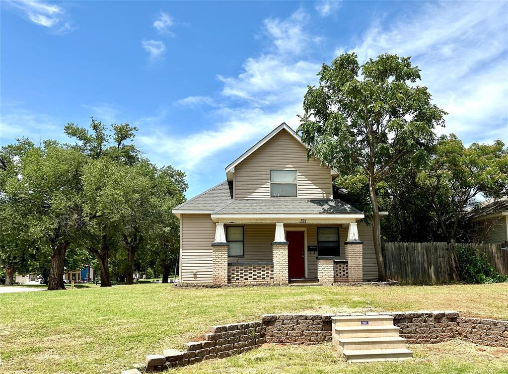 Photo 1 of 16 — 321 W 1st Street, Elk City, OK 73644