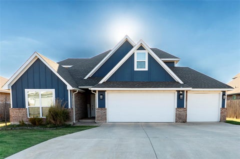 Photo of 2204 Arcady Avenue, Norman, OK 73026 (MLS # 1249137)