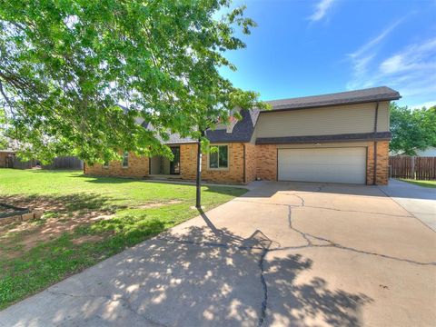 Photo of 609 N Centennial Way, Mustang, OK 73064 (MLS # 1225705)