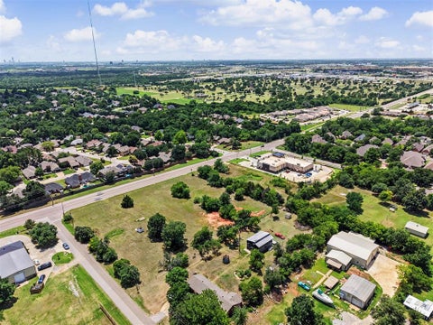 Photo of 109 E Memorial Road, Edmond, OK 73114 (MLS # 1233595)