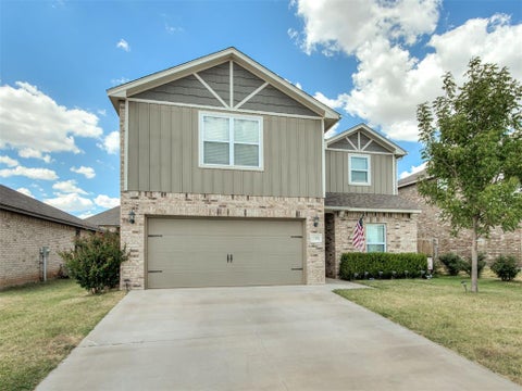 Photo of 705 St James Place, Newcastle, OK 73065 (MLS # 1247190)