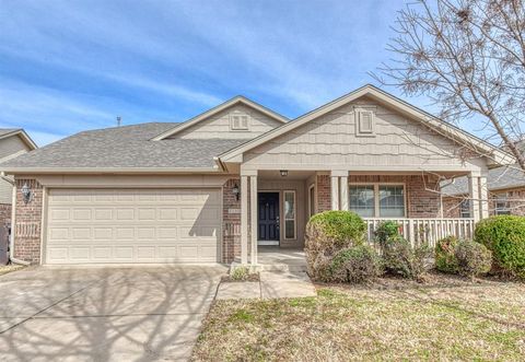 Photo of 13309 SW 3rd Street, Yukon, OK 73099 (MLS # 1210795)