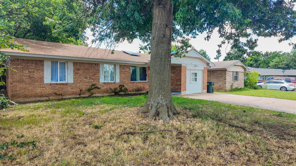 Photo 1 of 18 — 9424 NE 14th Street, Oklahoma City, OK 73130