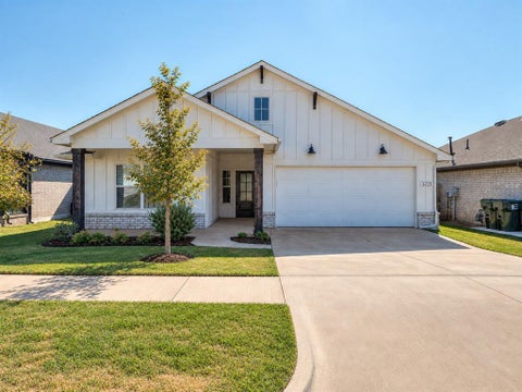 Photo of 3721 Alta Vista Drive, Norman, OK 73069 (MLS # 1248349)