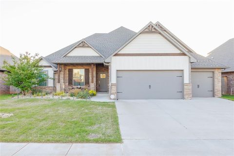 Photo of 801 Bison Crossing Drive, Yukon, OK 73099 (MLS # 1228059)