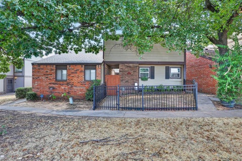 Photo of 333 Sundance Lane, Edmond, OK 73034 (MLS # 1247070)