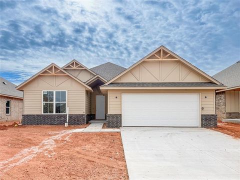 Photo of 11712 SW 15th Terrace, Yukon, OK 73099 (MLS # 1209419)
