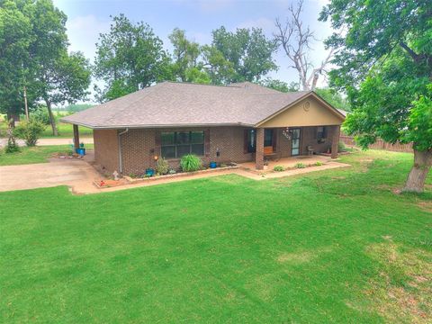 Photo of 2405 E Karen Terrace, Mustang, OK 73064 (MLS # 1230103)