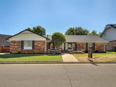Photo of 9216 Sutton Place, Oklahoma City, OK 73132 (MLS # 1227372)