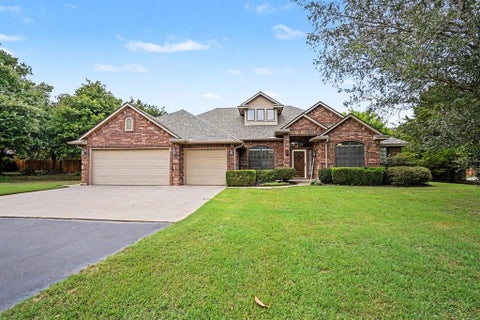 Photo of 1401 Townsend Glen, Blanchard, OK 73010 (MLS # 1231278)