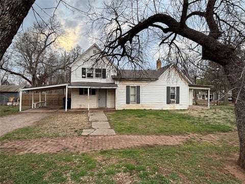 Photo of 521 E Vilas Avenue, Guthrie, OK 73044 (MLS # 1217270)