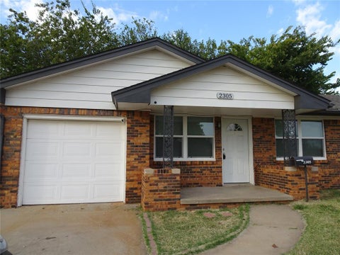 Photo of 2305 Maple Drive, Midwest City, OK 73110 (MLS # 1255233)