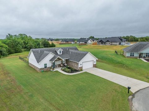 Photo of 44008 Silver Spur SPUR, Shawnee, OK 74801 (MLS # 1230243)
