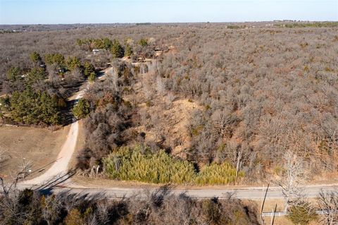 Photo of 7100 Marianne Drive, Choctaw, OK 73020 (MLS # 1212044)