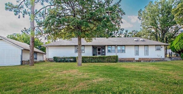 8224 KASBAUM LN, OKLAHOMA CITY, OK 73150 - Image 64d730f96db08719d6c81007dcc800b5/326537160