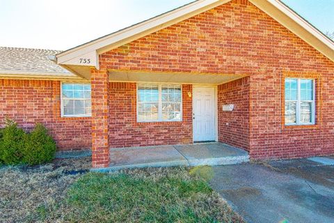 Photo of 733 N Norman Avenue, Moore, OK 73160 (MLS # 1214597)