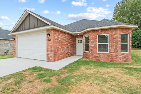 Photo of 220 E Abbot Lane, Mustang, OK 73064 (MLS # 1246364)