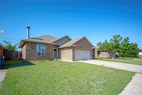Photo of 321 W 7th Street, Edmond, OK 73003 (MLS # 1229574)