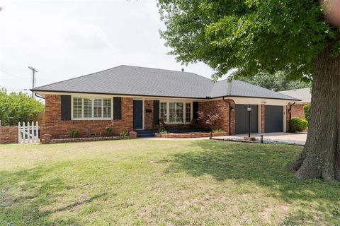 Photo of 2700 Abbey Road, Oklahoma City, OK 73120 (MLS # 1229881)