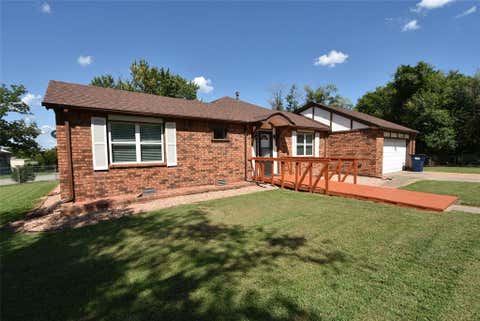 Photo of 1612 Foster Avenue, Seminole, OK 74868 (MLS # 1238541)