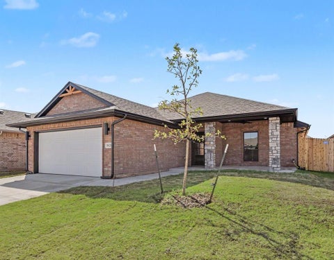 Photo of 9820 NW 144th Street, Yukon, OK 73099 (MLS # 1251503)