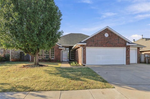 Photo of 2812 NW 167th Street, Edmond, OK 73012 (MLS # 1252639)