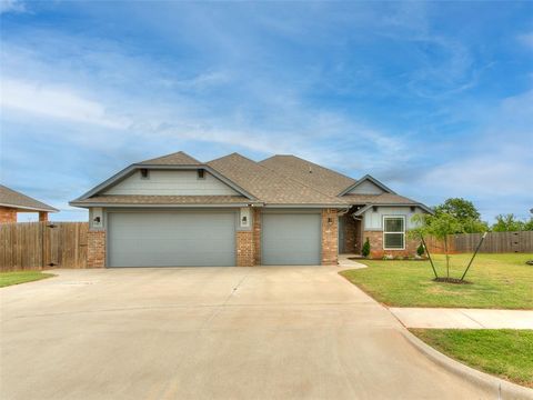 Photo of 13808 Village Cove, Piedmont, OK 73078 (MLS # 1225294)