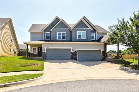 Photo of 17600 Hampton Park Drive, Edmond, OK 73012 (MLS # 1227468)