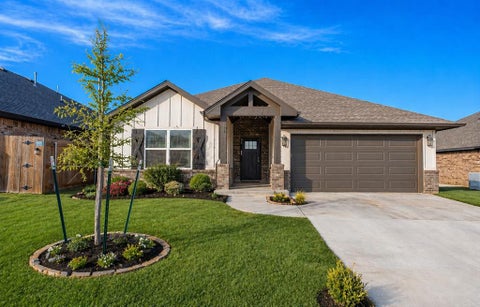 Photo of 9501 NW 93rd Street, Yukon, OK 73099 (MLS # 1212930)