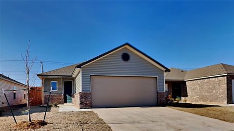 Photo of 3333 Hondo Terrace, Mustang, OK 73099 (MLS # 1229834)